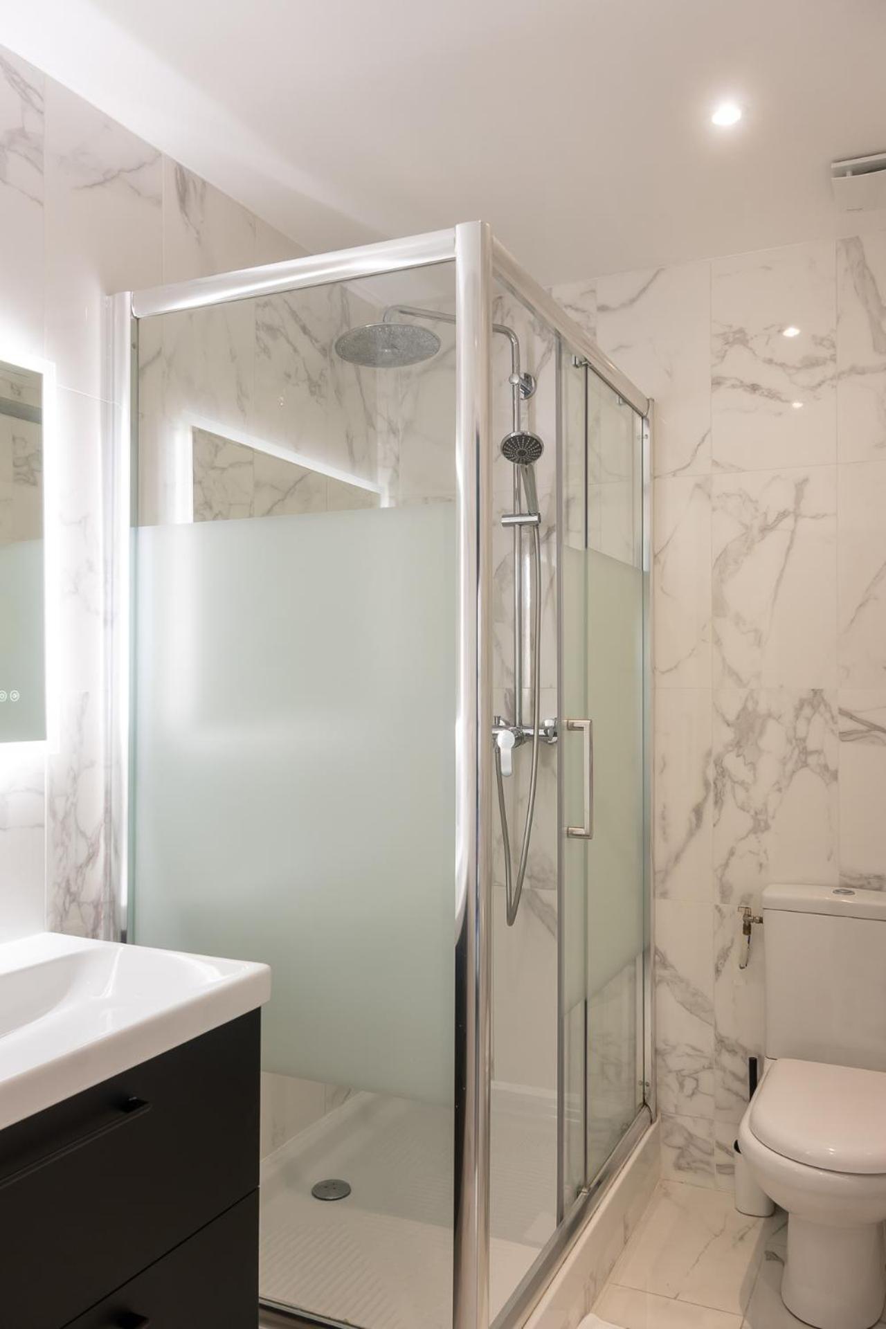Central Apartment In The Heart Of The Marais With Air Conditioning 파리 외부 사진