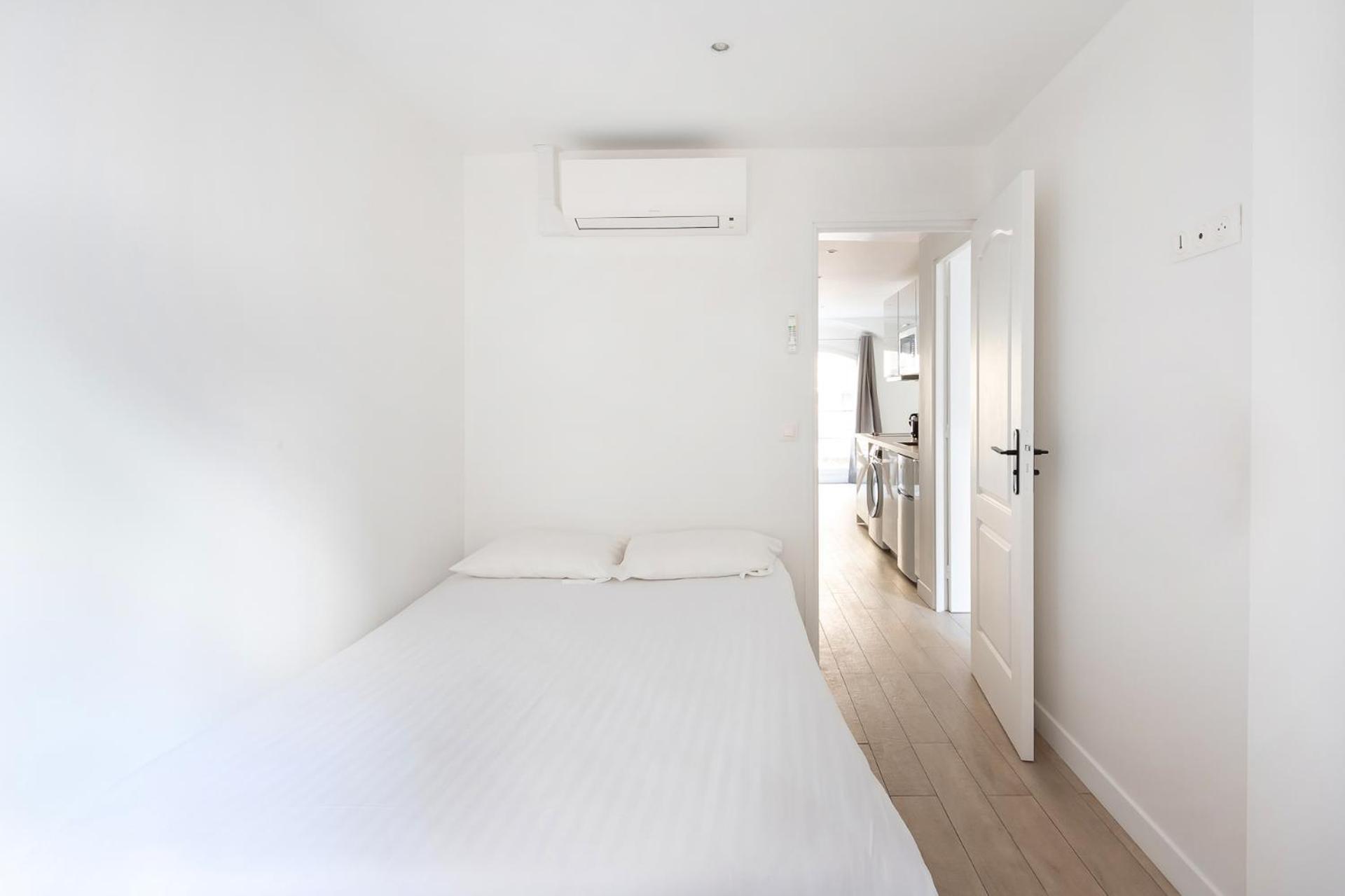 Central Apartment In The Heart Of The Marais With Air Conditioning 파리 외부 사진